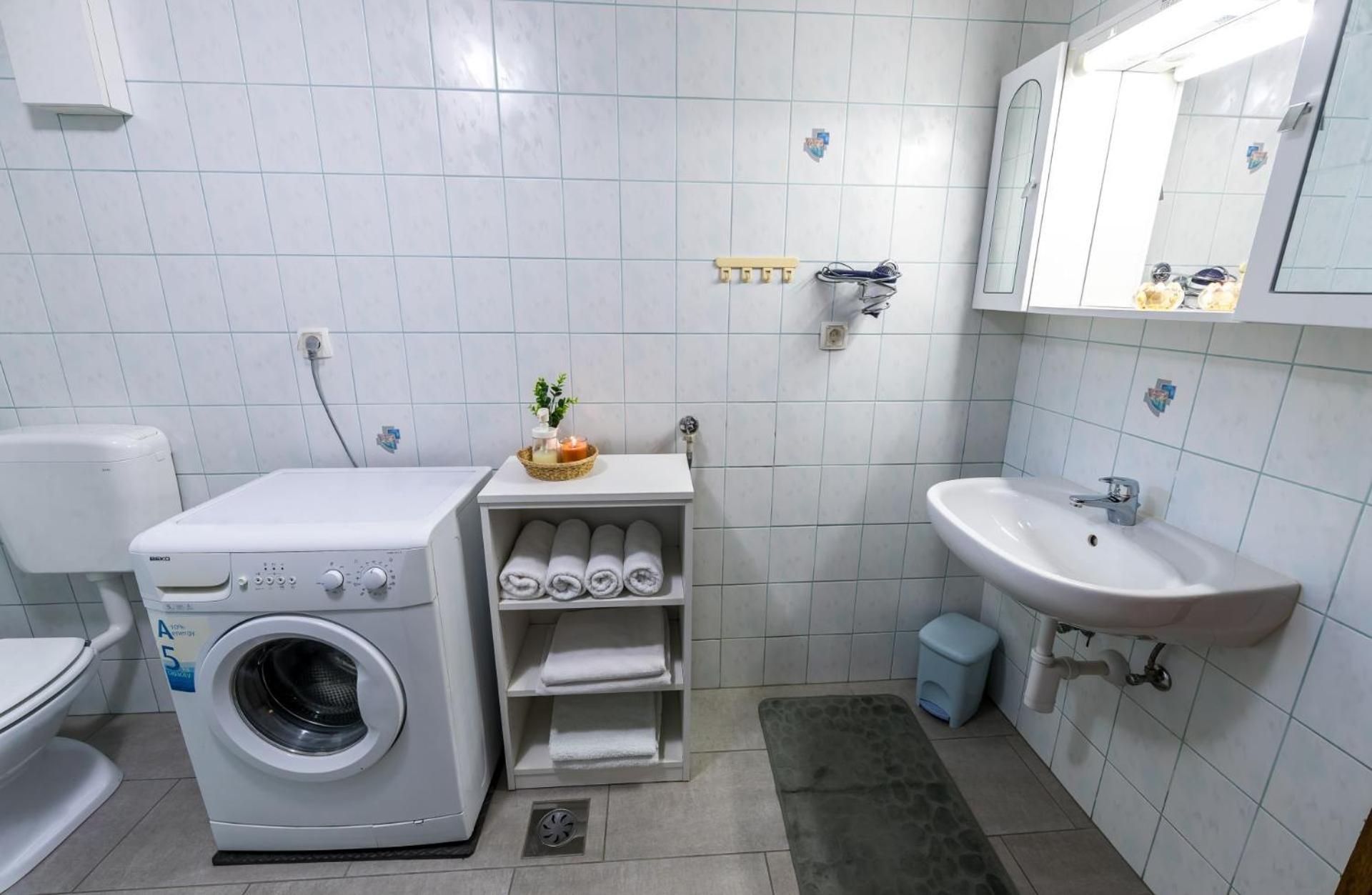Zimzeleni Apartments Zreče Kültér fotó
