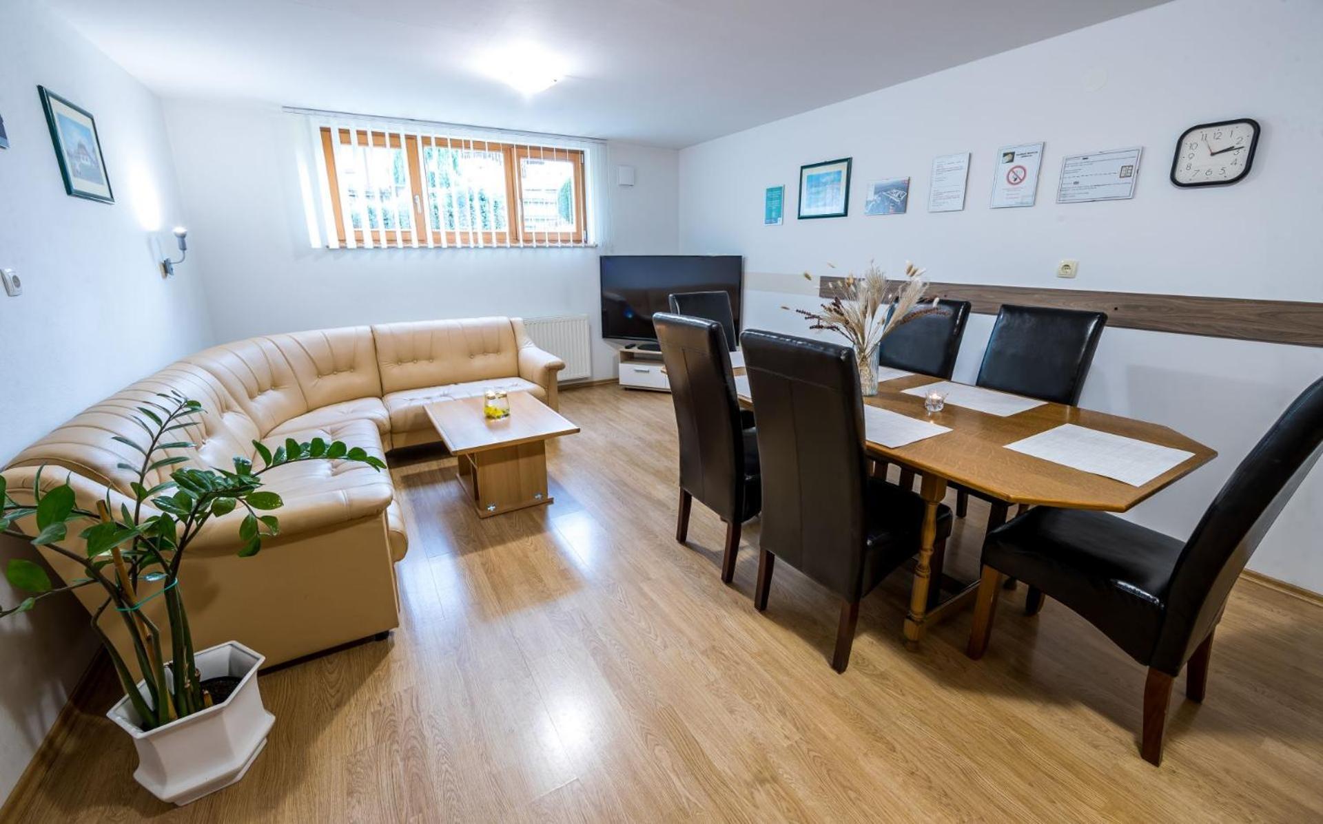Zimzeleni Apartments Zreče Kültér fotó