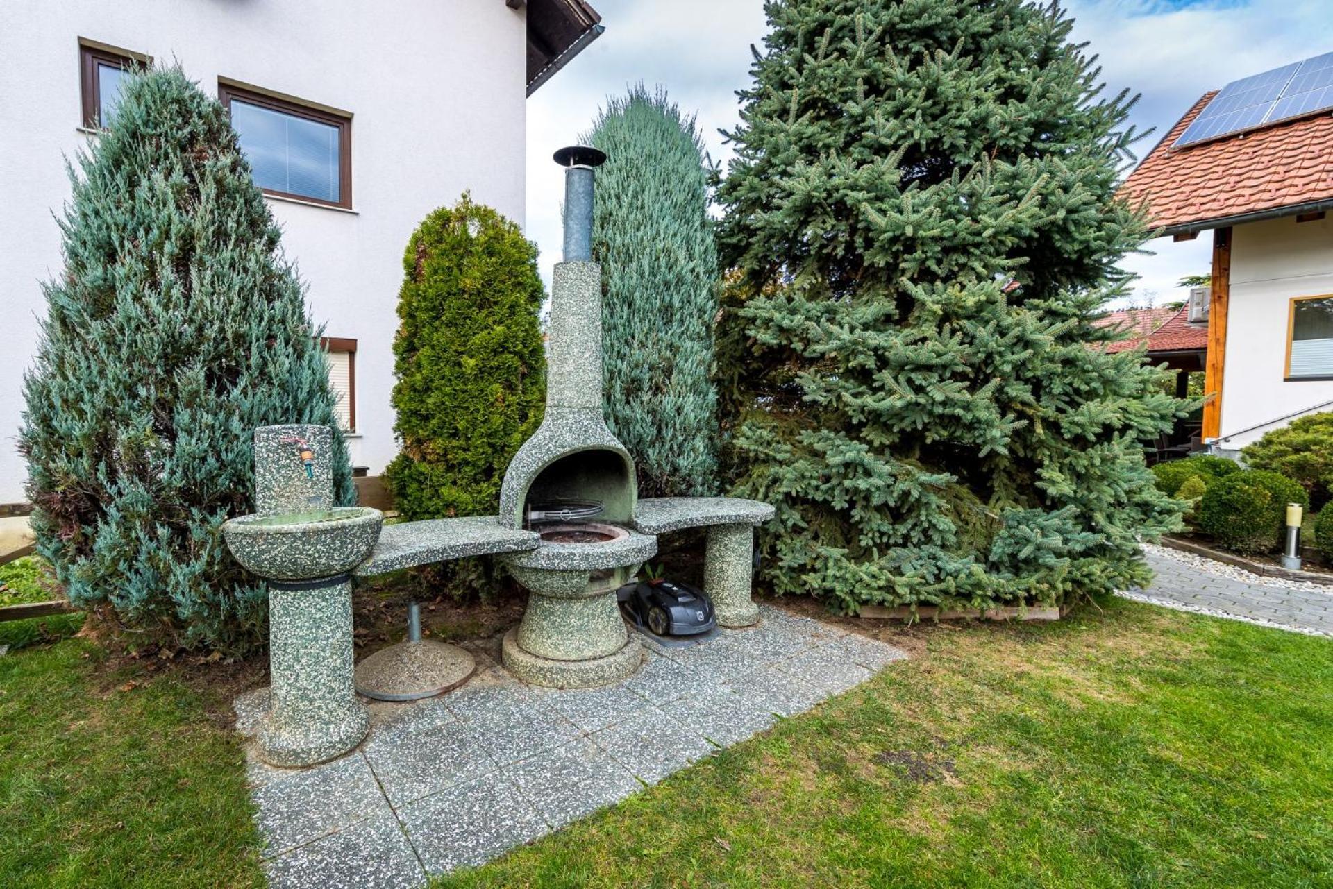 Zimzeleni Apartments Zreče Kültér fotó